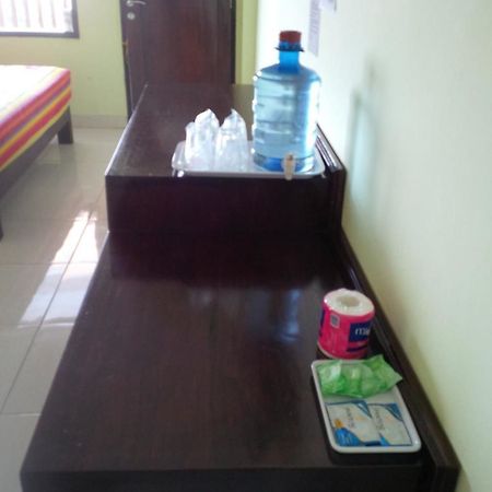 Holiday Beach Inn Pangandaran Exterior photo