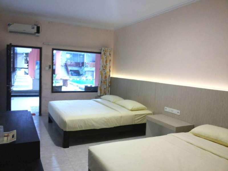 Holiday Beach Inn Pangandaran Exterior photo