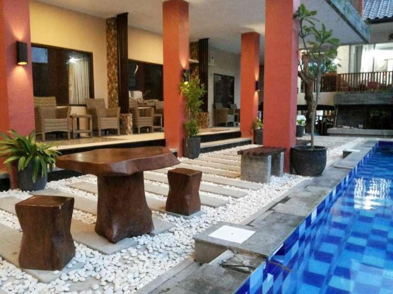 Holiday Beach Inn Pangandaran Exterior photo