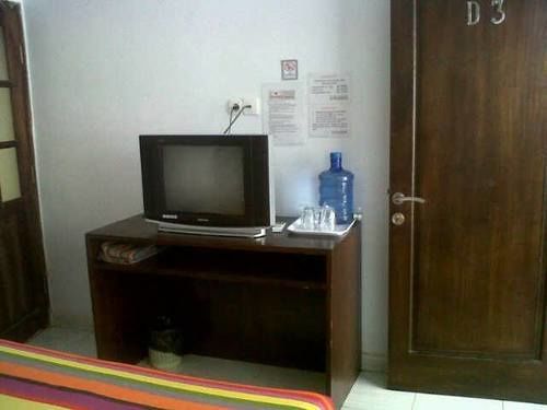 Holiday Beach Inn Pangandaran Exterior photo