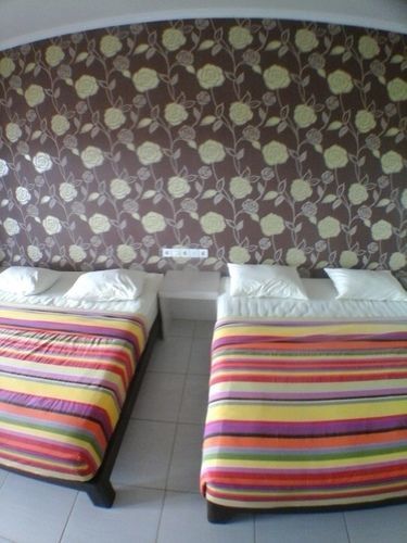 Holiday Beach Inn Pangandaran Exterior photo